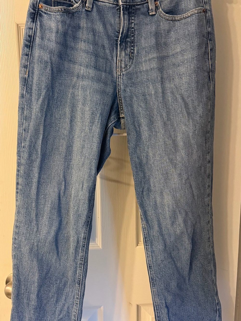 Old Navy Women’s Extra High Tose Straight Jeans